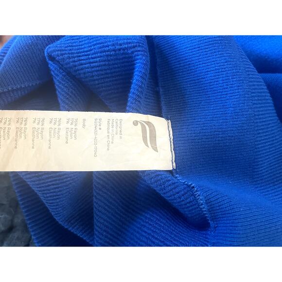 FABLETICS High-Waisted Ribbed Seamless Skirt Size Medium M GORGEOUS COLOR - Picture 2 of 4